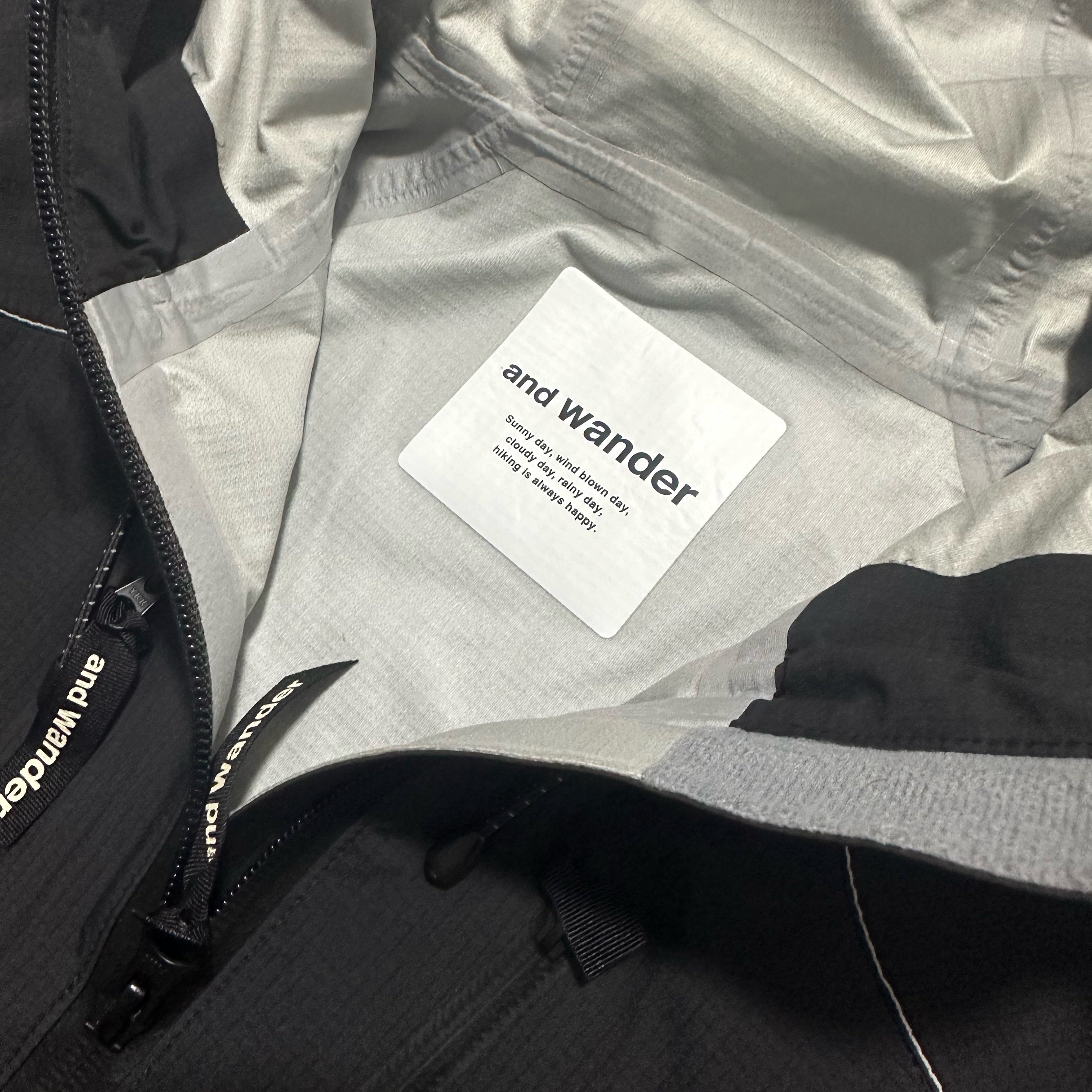 And Wander Event Dropping Multi Pockets Waterproof Jacket